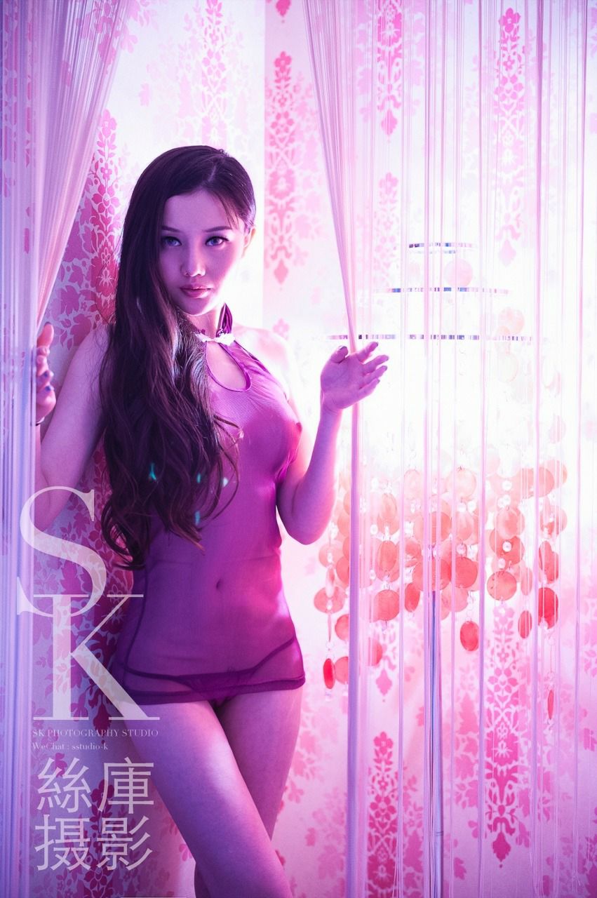 SK丝库摄影作品我是女王丝袜美腿极欲调教[67P]