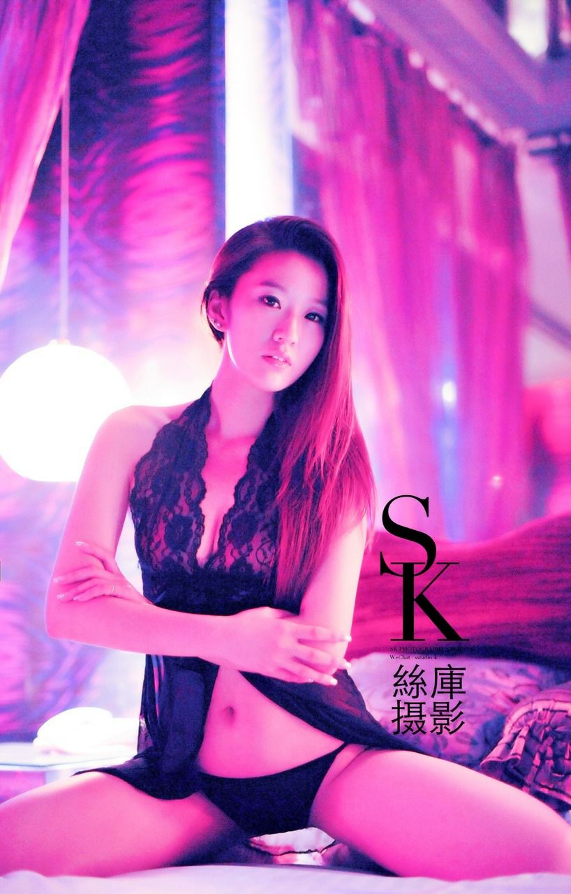 SK丝库摄影作品我是女王丝袜美腿极欲调教[67P]