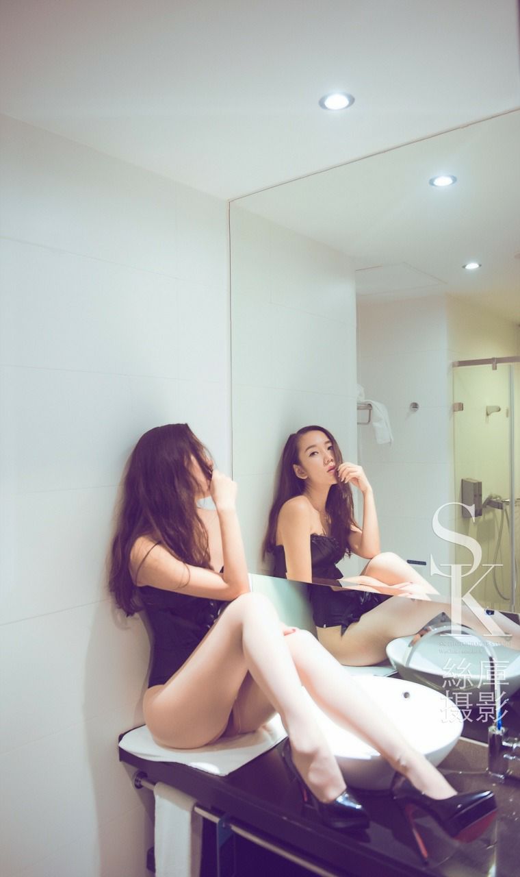 SK丝库摄影作品我是女王丝袜美腿极欲调教（二）[64P]