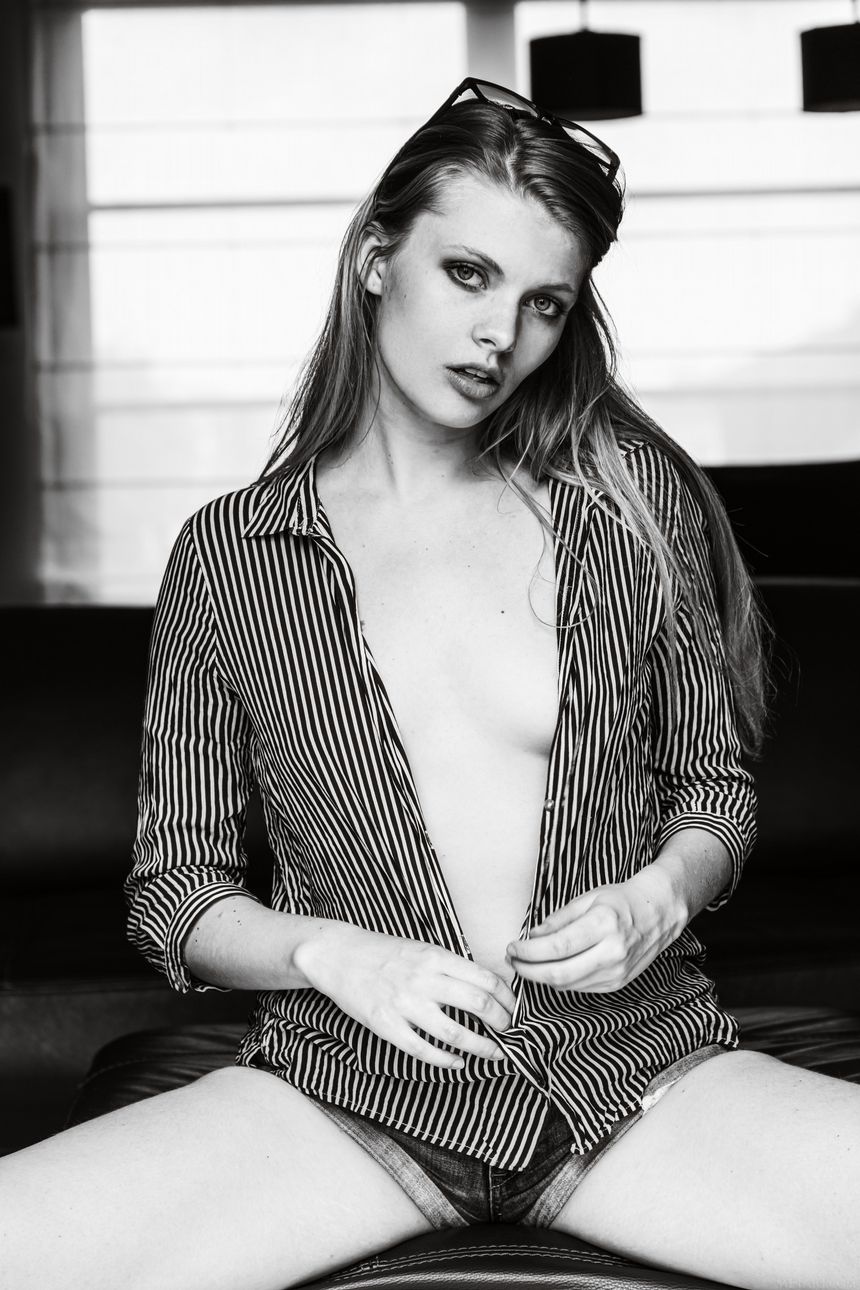 [亚站撸图]极品女神Sophie Sparks无圣光套图[184P]