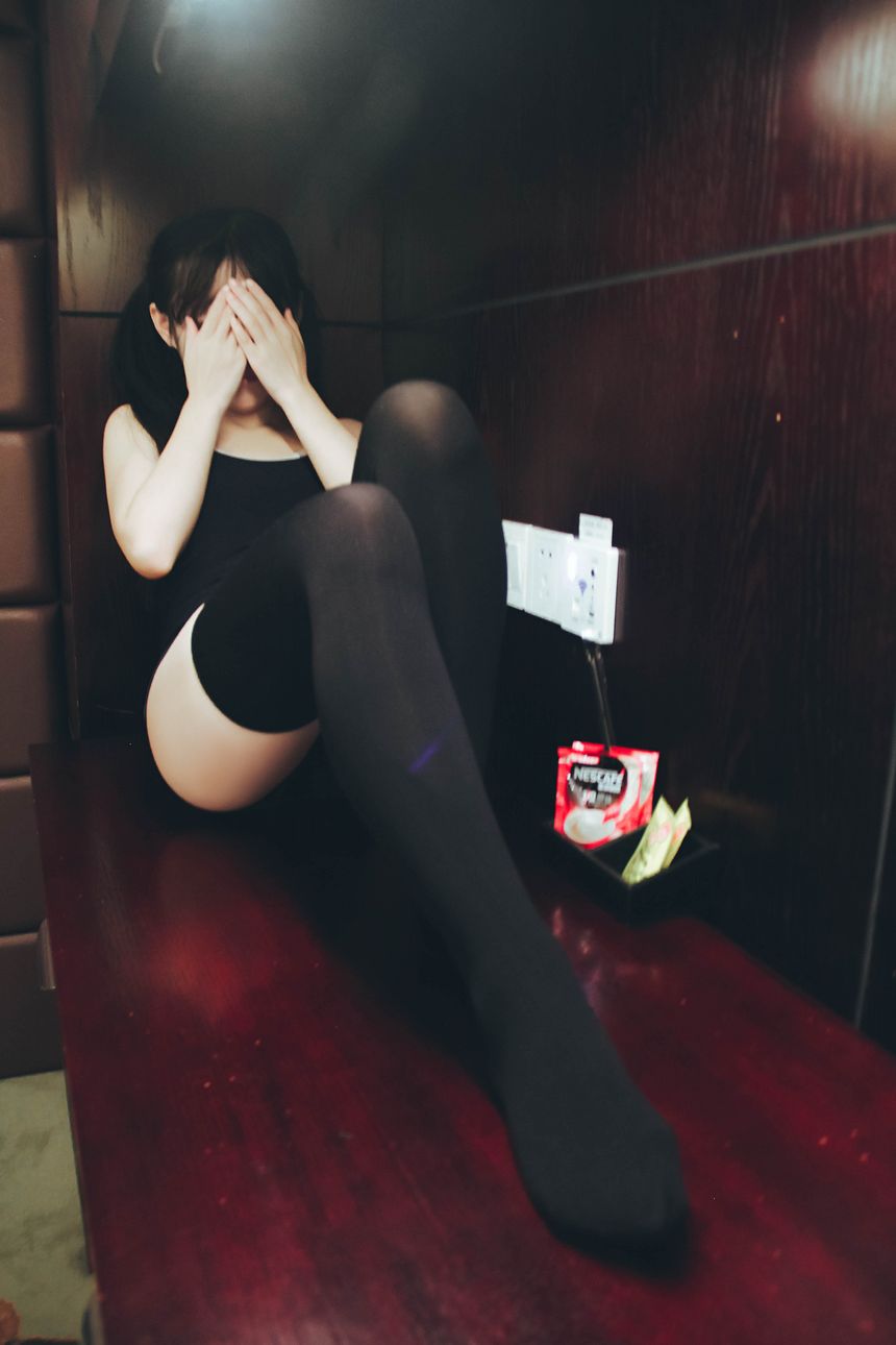 团子VIP会员套图系列-沐浴少女无圣光套图[70P]