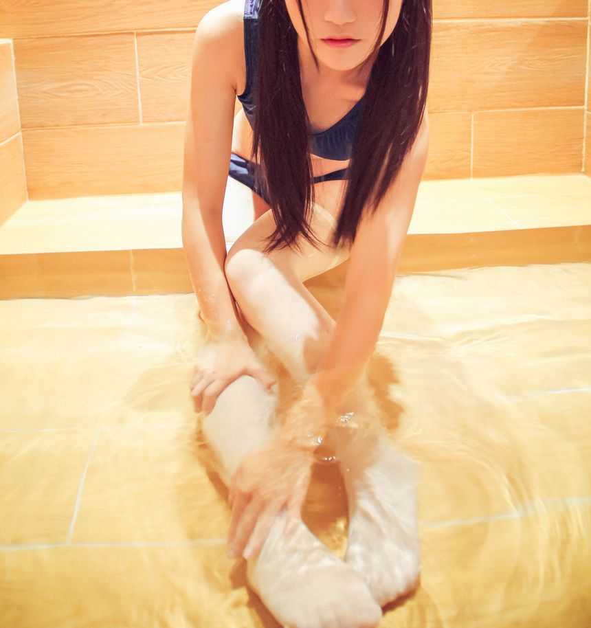 团子VIP会员套图系列-运动死库水无圣光套图[102P]