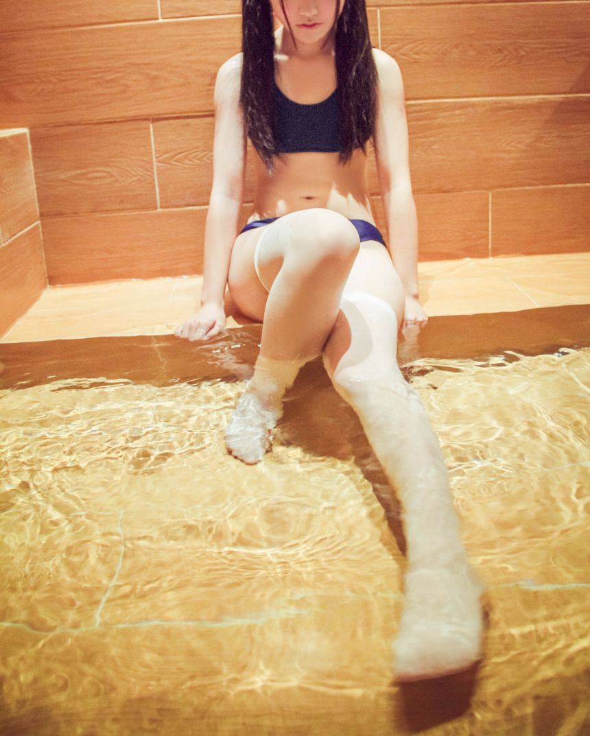 团子VIP会员套图系列-运动死库水无圣光套图[102P]