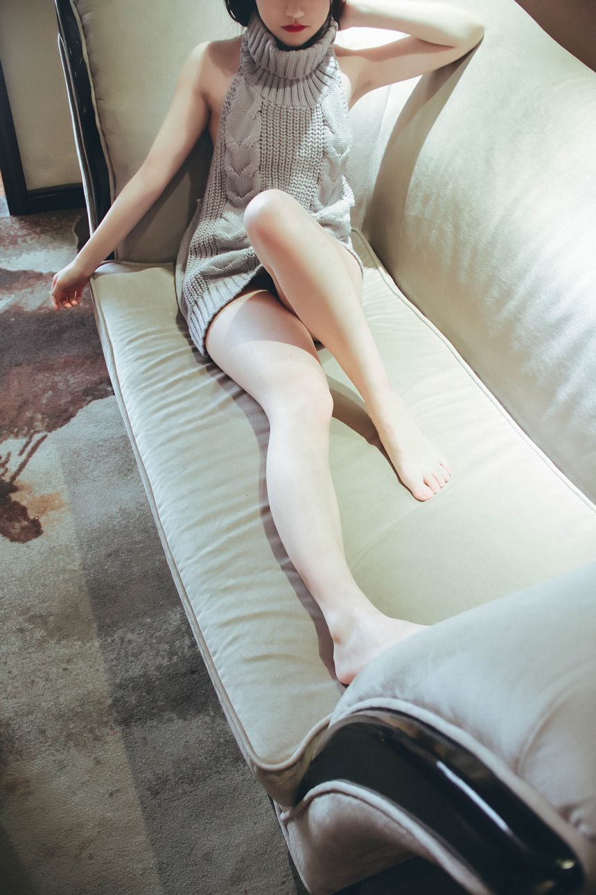 团子最新作品VIP会员套图系列-毛衣少女[81P]