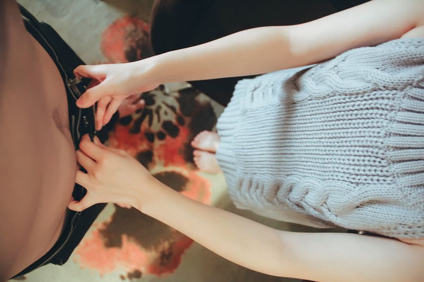 团子最新作品VIP会员套图系列-毛衣少女[81P]