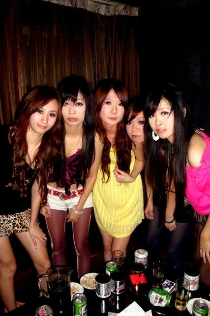 带你走进夜场看骚妹子们妩媚的表情[217P]