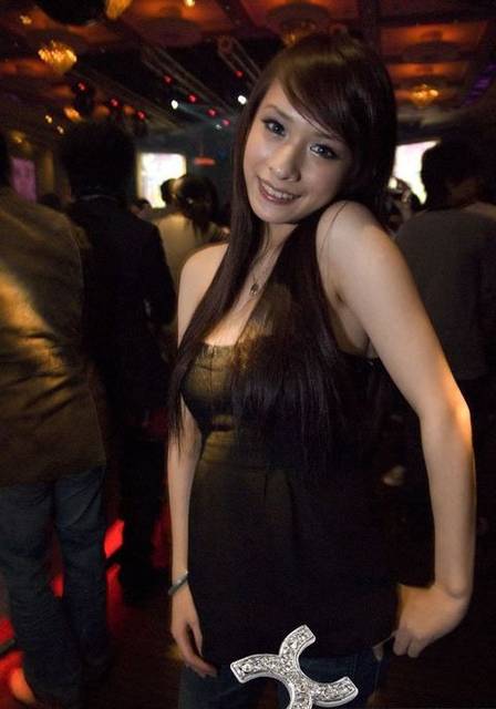 带你走进夜场看骚妹子们妩媚的表情[217P]