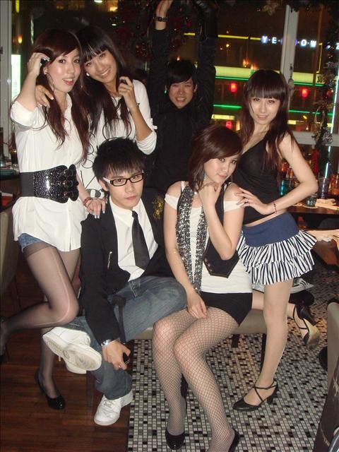 带你走进夜场看骚妹子们妩媚的表情[217P]