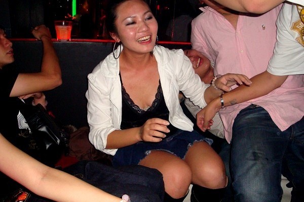 带你走进夜场看骚妹子们妩媚的表情[217P]