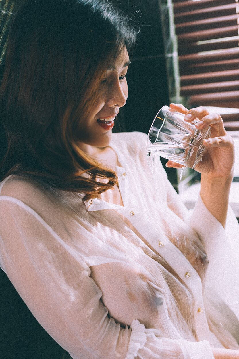 微博女神闫盼盼7月最新VIP无圣光套图[186P]