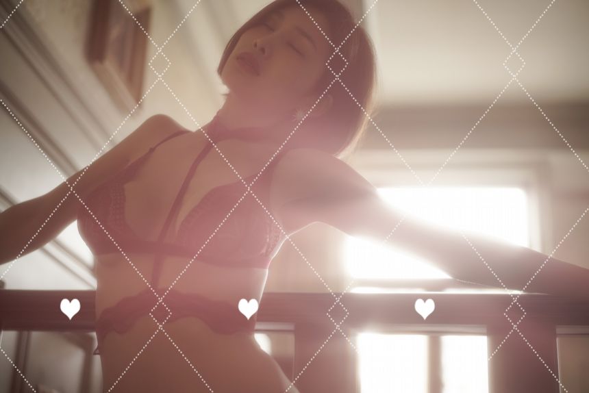 微博女神闫盼盼8月最新VIP大尺度套图[48P]