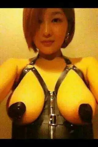 微博女神闫盼盼爆乳无圣光VIP套图25套1012P