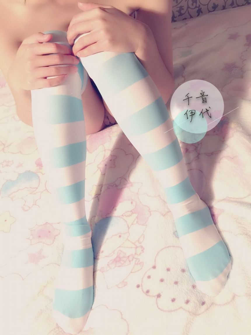 微博热门超美萝莉千音伊代私密套图[96P]