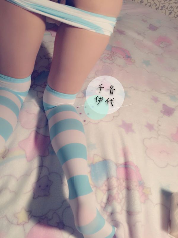 微博热门超美萝莉千音伊代私密套图[96P]