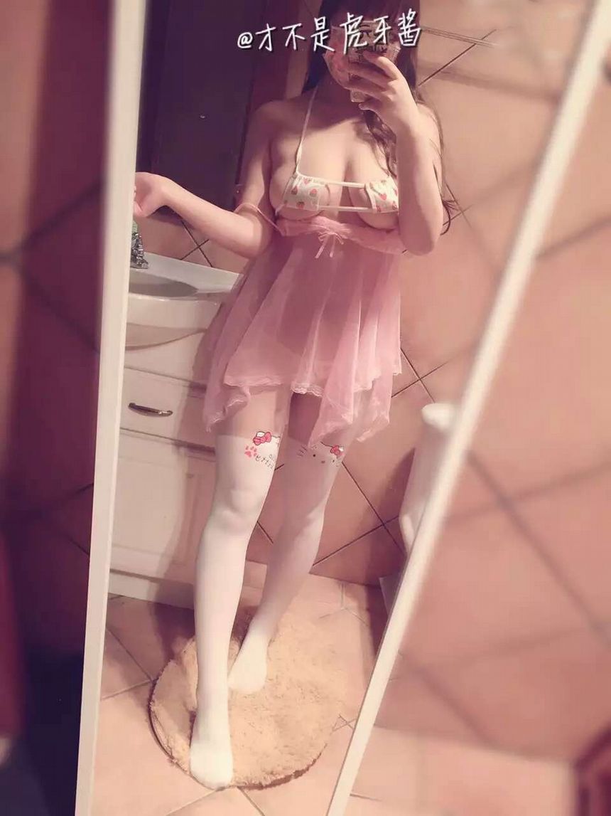 微博红人萝莉才不是虎牙酱VIP无圣光套图[211P]