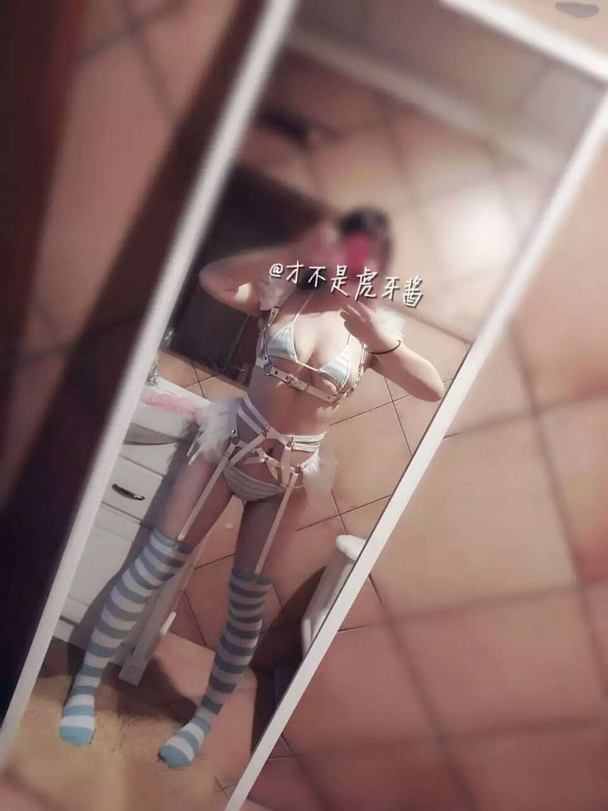 微博红人萝莉才不是虎牙酱VIP无圣光套图[211P]