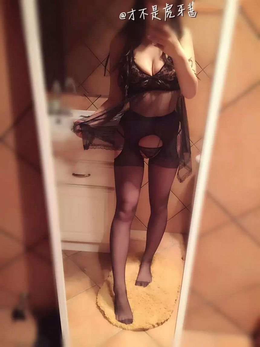 微博红人萝莉才不是虎牙酱VIP无圣光套图[211P]