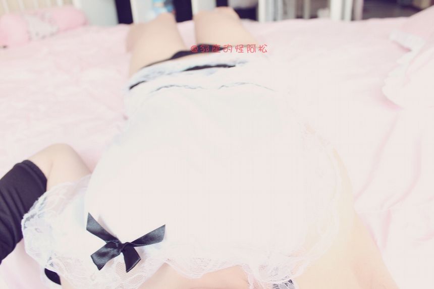 微博萝莉网红邻座的怪阿松VIP无圣光套图（三）[42P]