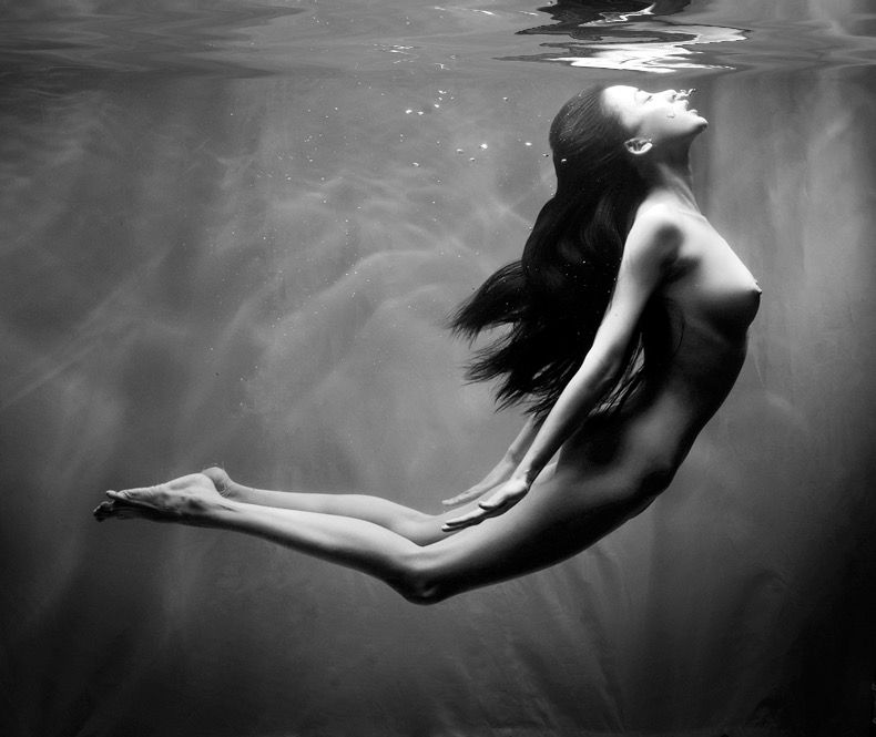 摄影师87作品撸至深套图视频[106P/17V/63M]