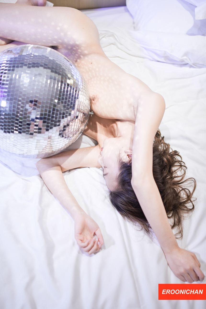 摄影师EROONICHAN出品6月无圣光套图[84P]