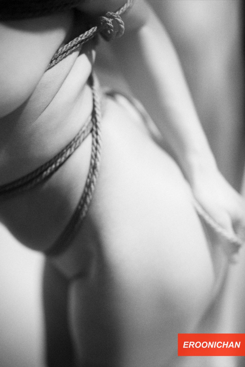 摄影师EROONICHAN出品无圣光套图[80P]