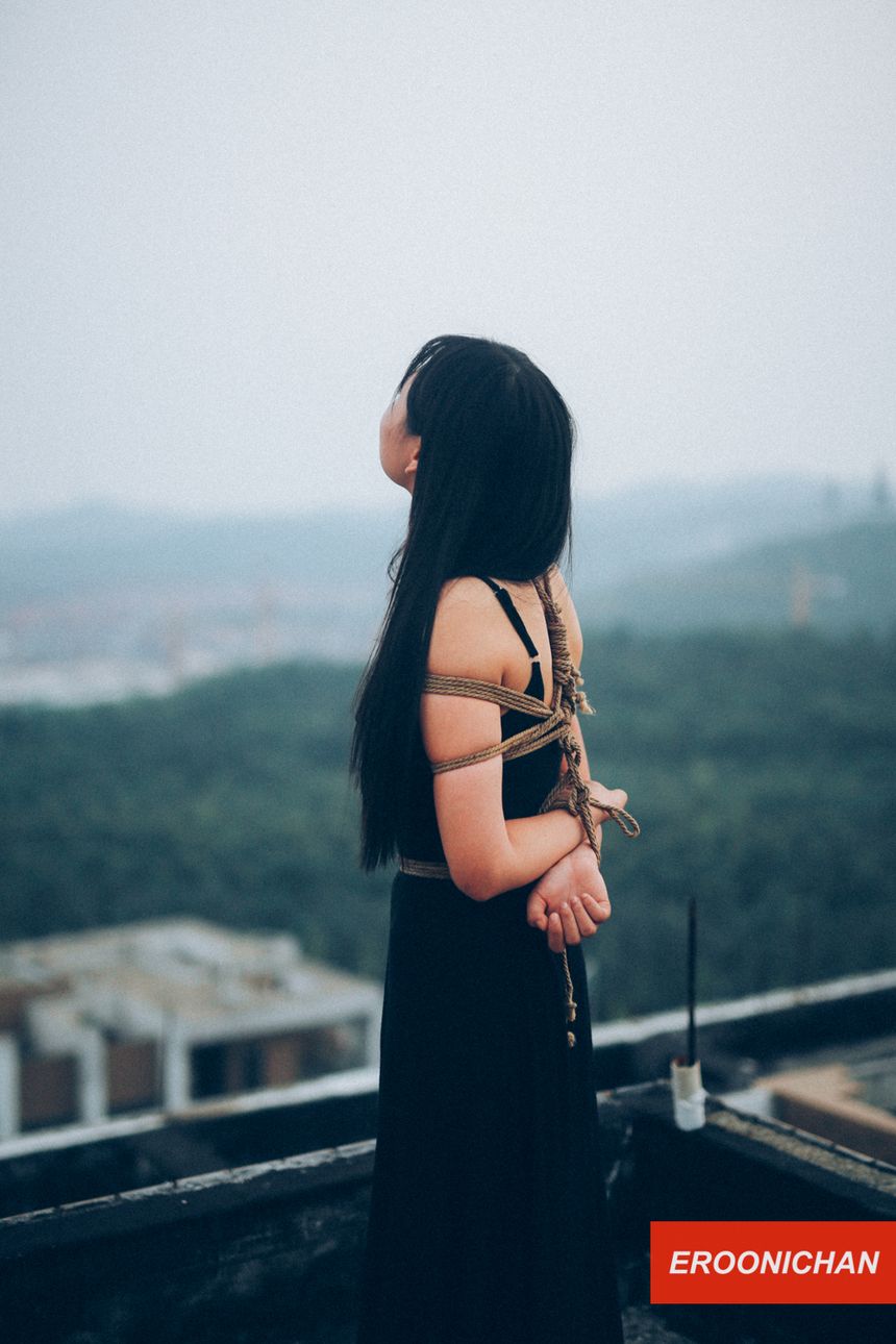 摄影师EROONICHAN出品无圣光套图[80P]