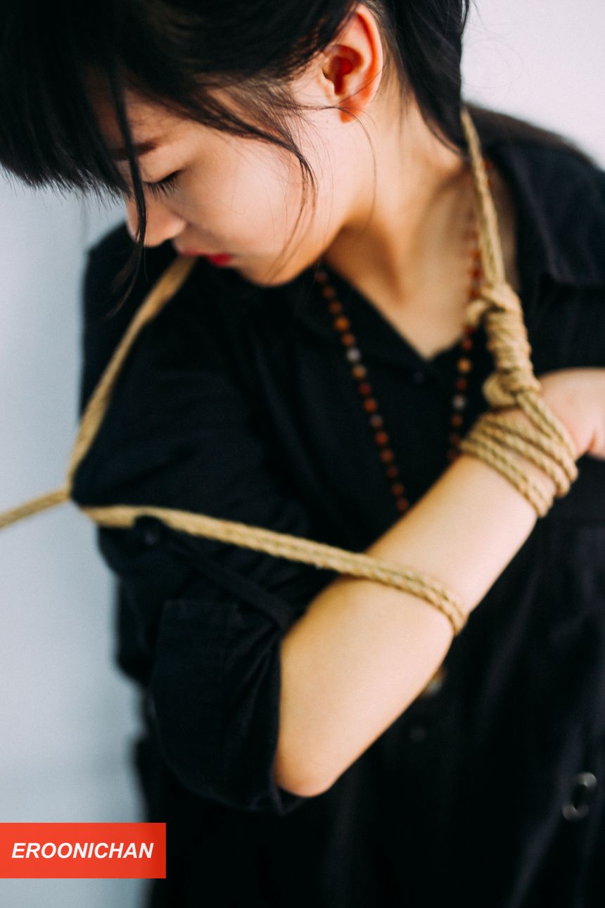 摄影师EROONICHAN出品无圣光套图[80P]