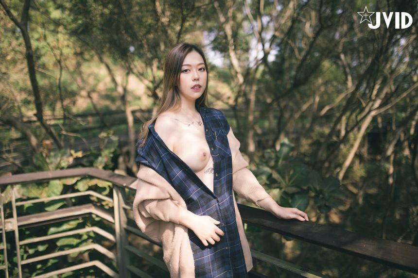 [时效资源]JVID写真Hera极限户外露出撸至深套图视频[66P/1V/481M]