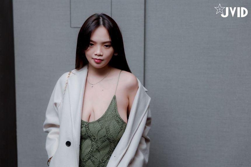 [时效资源]JVID写真与H级真实巨乳女房东约会换房租撸至深套图视频[71P/1V/638M]