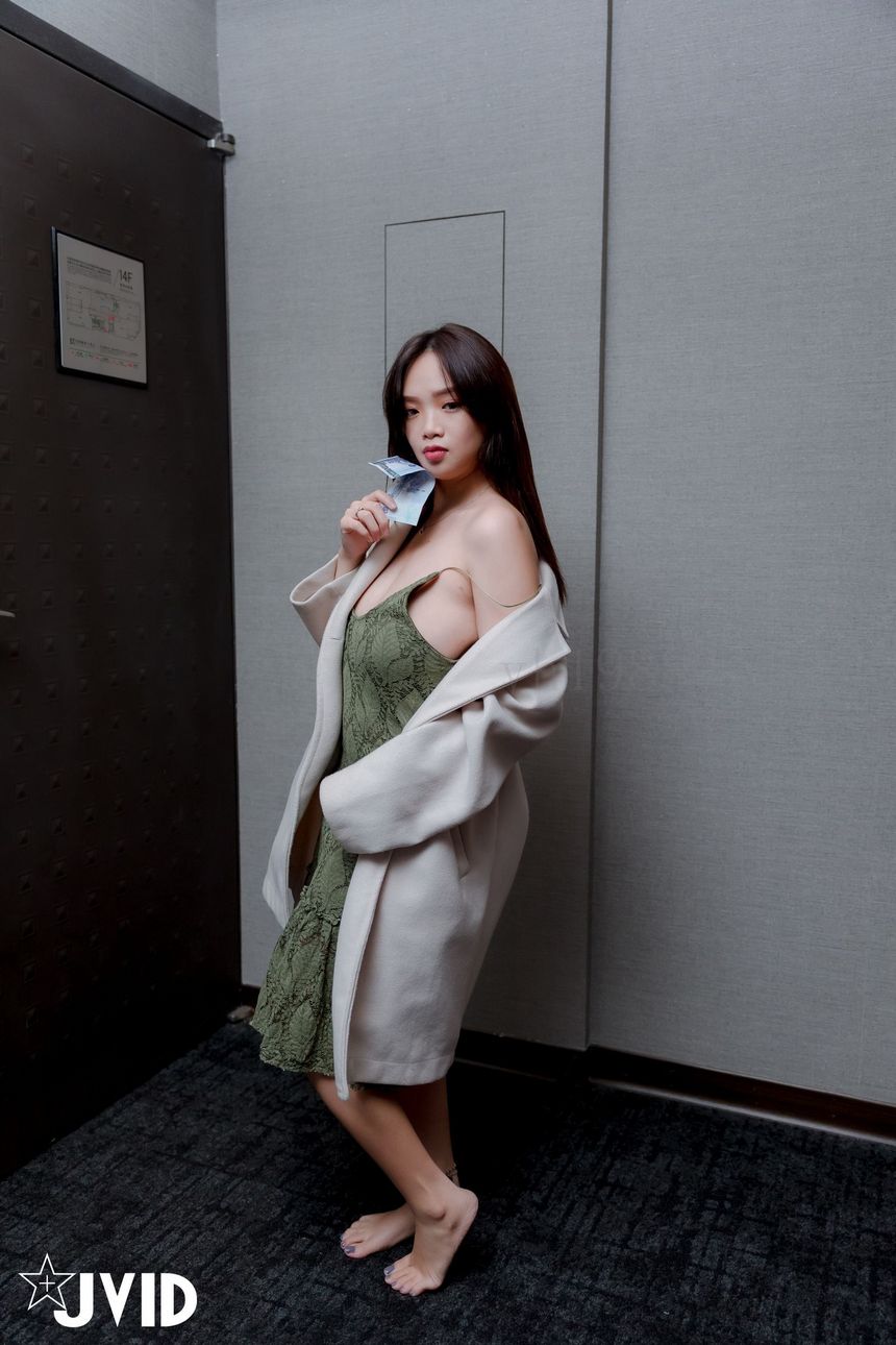 [时效资源]JVID写真与H级真实巨乳女房东约会换房租撸至深套图视频[71P/1V/638M]