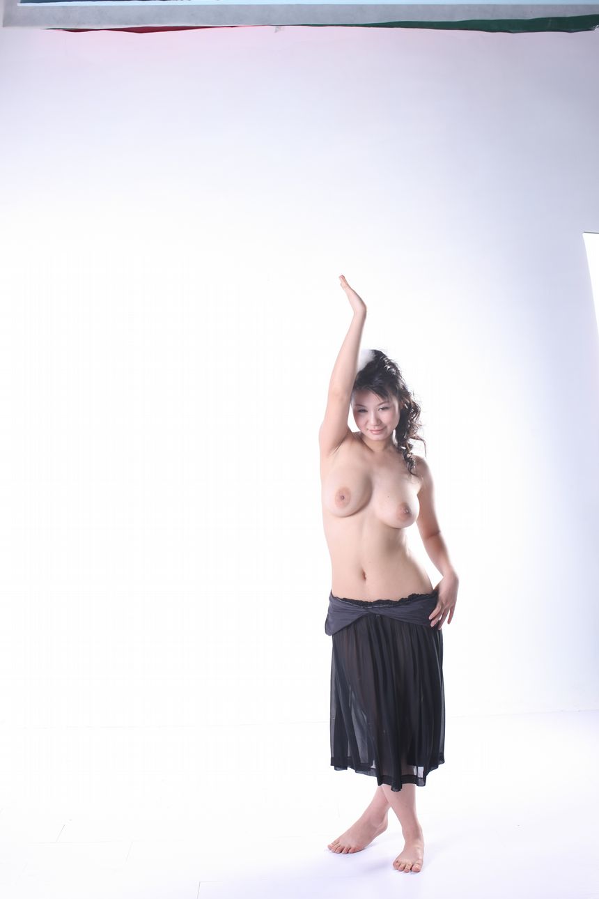 极品大奶少妇果果私拍无圣光套图[90P]