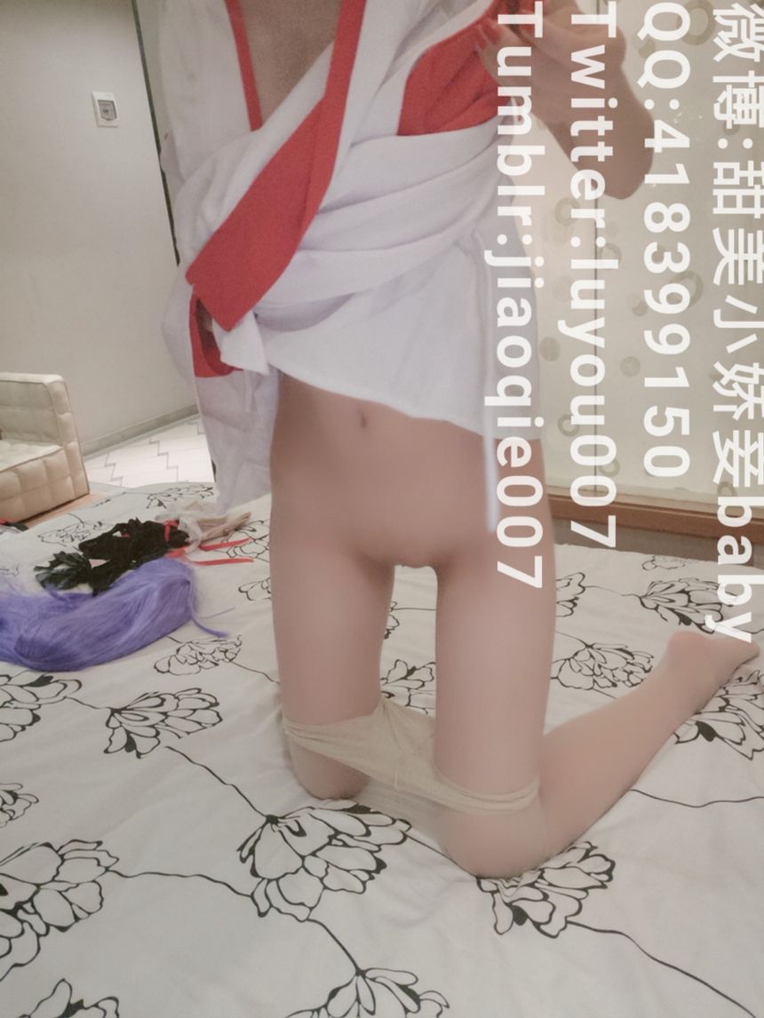 极品嫩妹福利姬甜美小娇妾灵梦cos无圣光套图[49P]