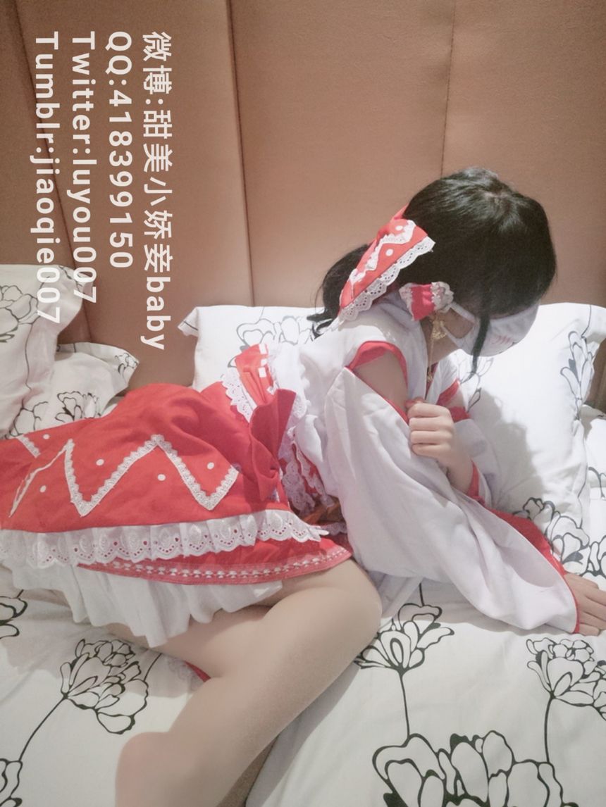 极品嫩妹福利姬甜美小娇妾灵梦cos无圣光套图[49P]