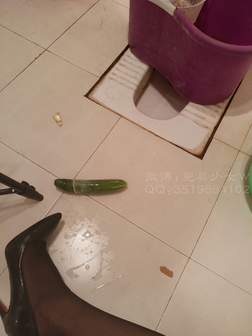 极品微博红人完具少女黄瓜秀无圣光套图[35P]