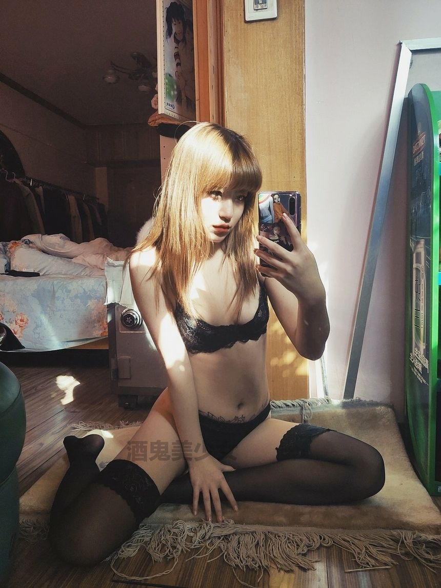 极品福利姬酒鬼美少女无圣光套图[43P]
