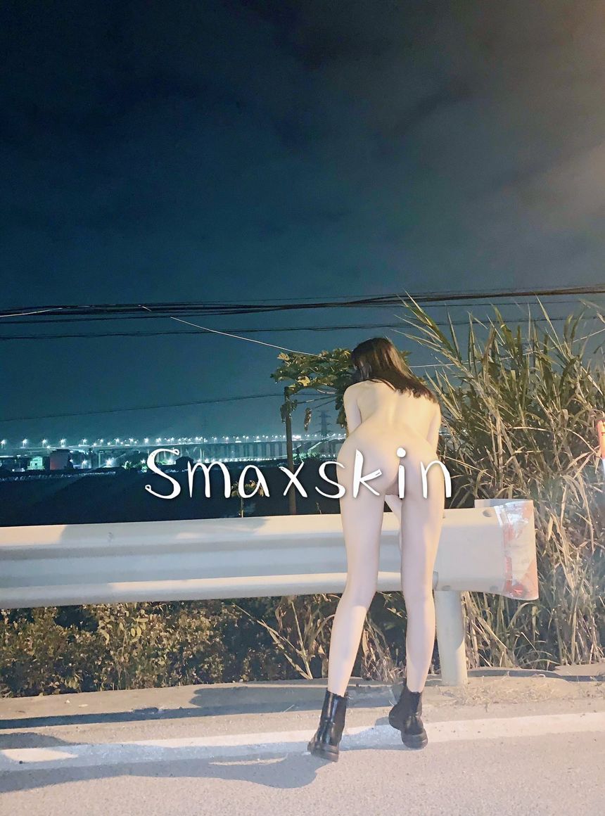 极品网络红人Smaxskin无圣光套图[97P]