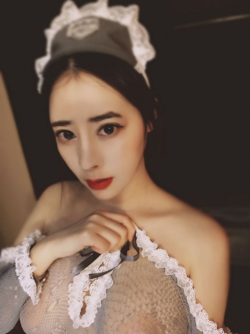 极品网络红人小师妹头牌绝色主播蜜桃无圣光套图[55P]