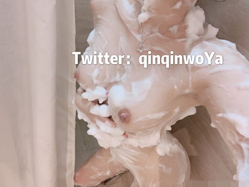 极品网络红人快点亲亲我吖短裙洗澡无圣光套图[40P]