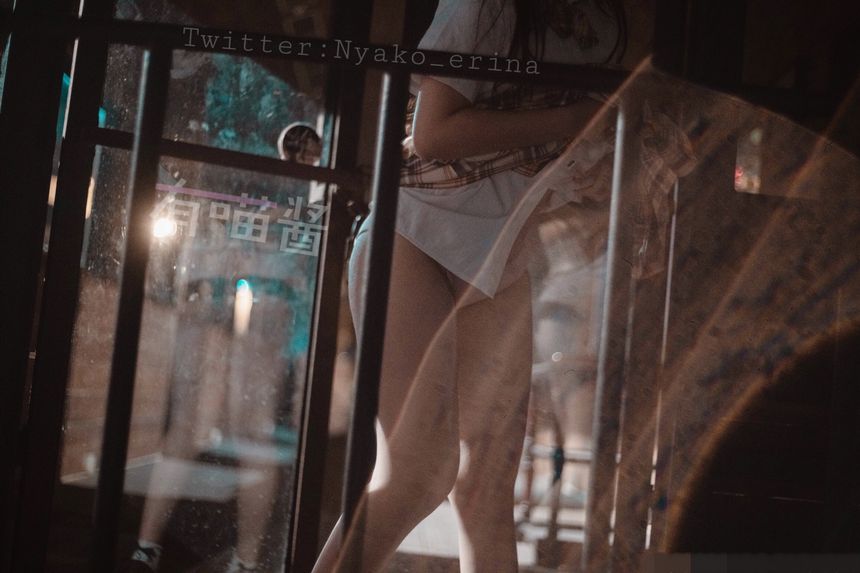 极品网络红人有喵酱耻辱厕室无圣光套图[52P]