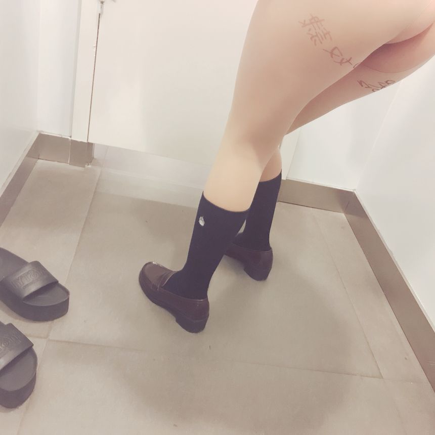 极品网络红人芝麻酱商场无圣光套图[43P]