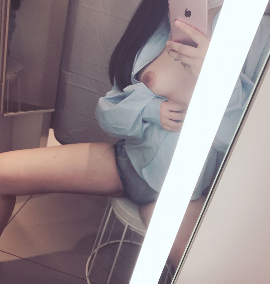 极品网络红人芝麻酱试衣间火舞无圣光套图[41P]