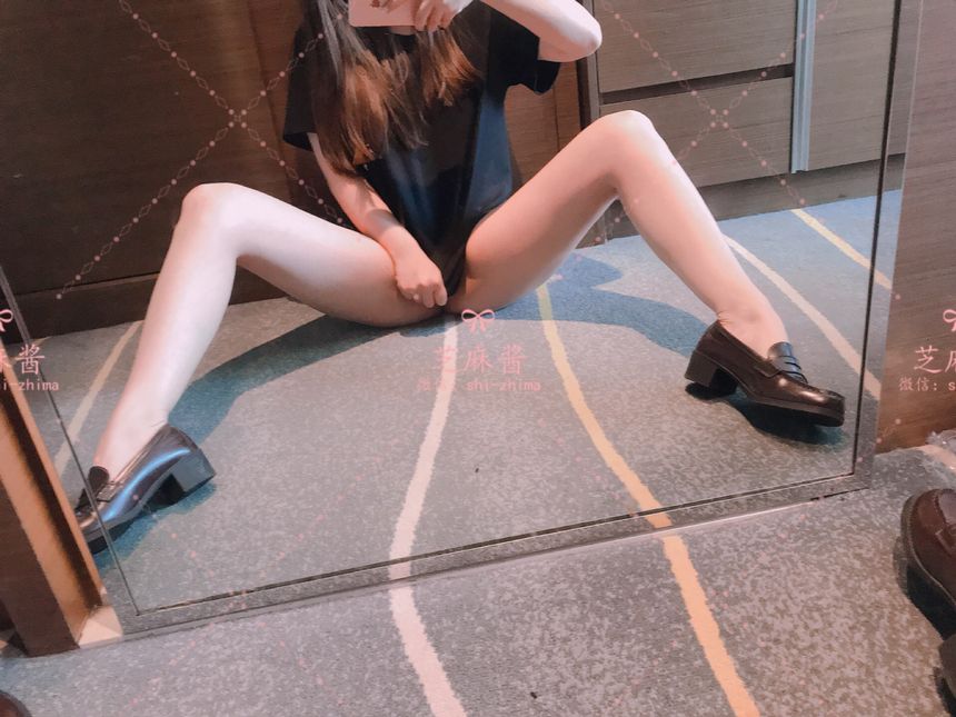 极品网络红人芝麻酱黑丝T恤无圣光套图[59P]