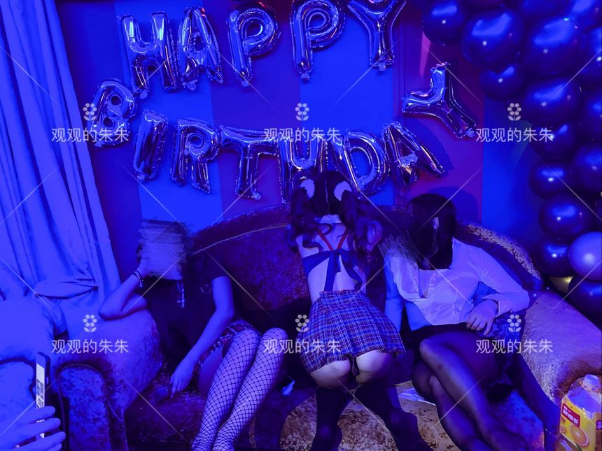 极品网络红人观观的朱朱无圣光套图（四）[111P]