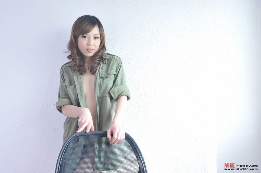 极品美模婕雯私拍无圣光套图[53P]