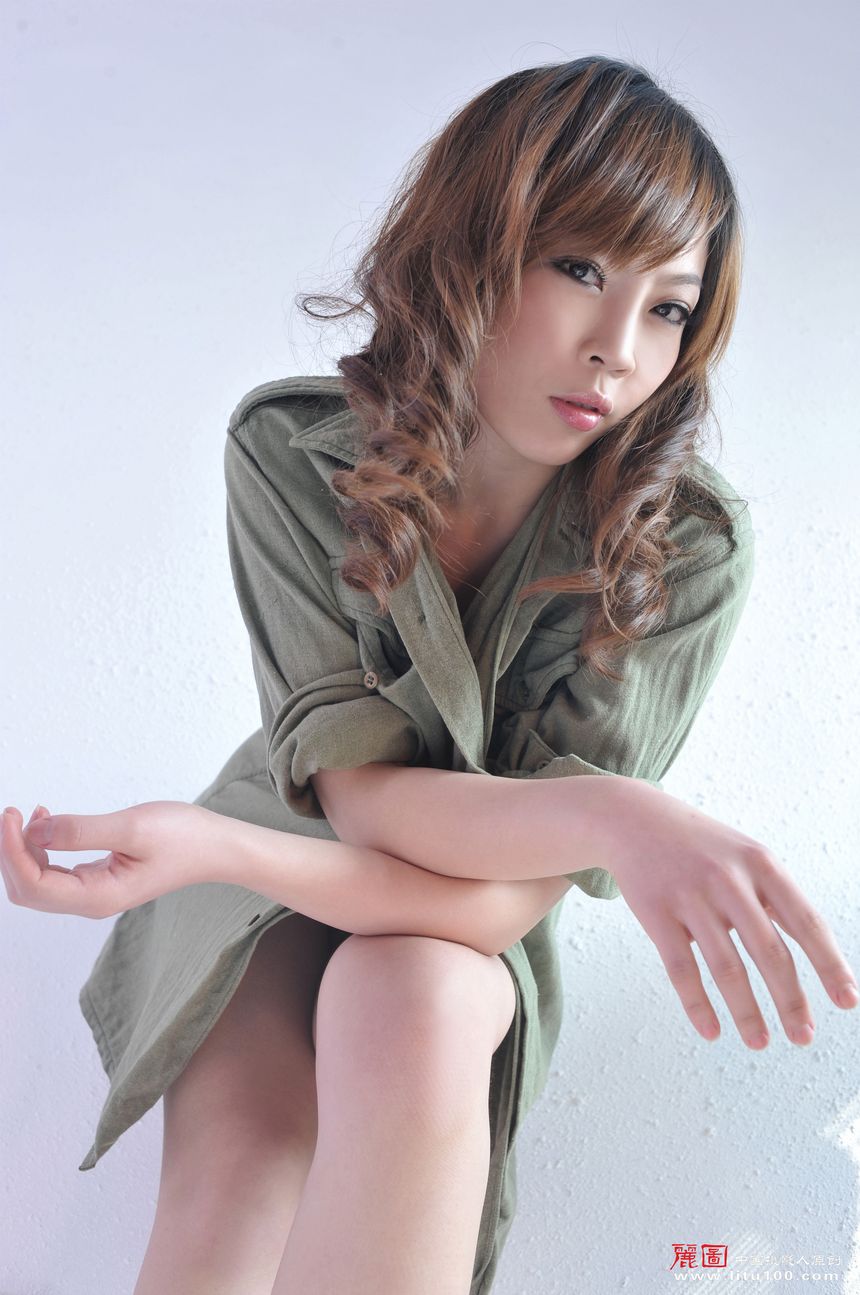 极品美模婕雯私拍无圣光套图[53P]