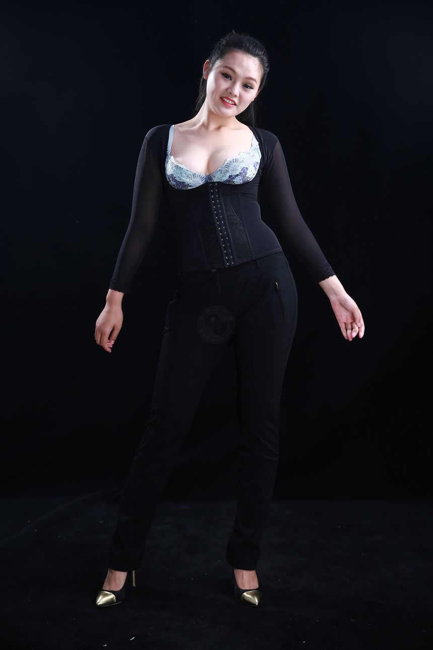 极品美模日月阿蜜私拍撸至深套图[92P]