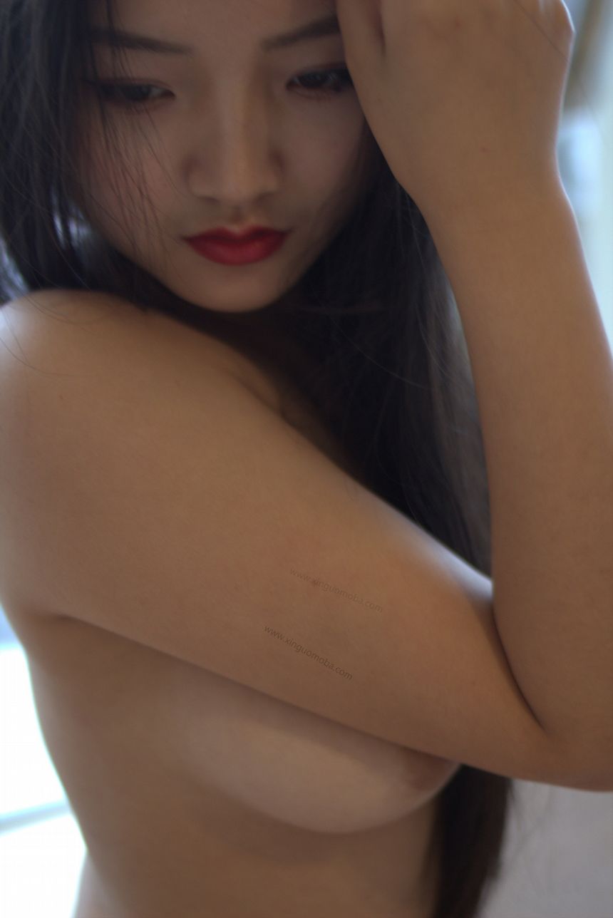 极品美模灵灵私拍无圣光套图（三）[100P]