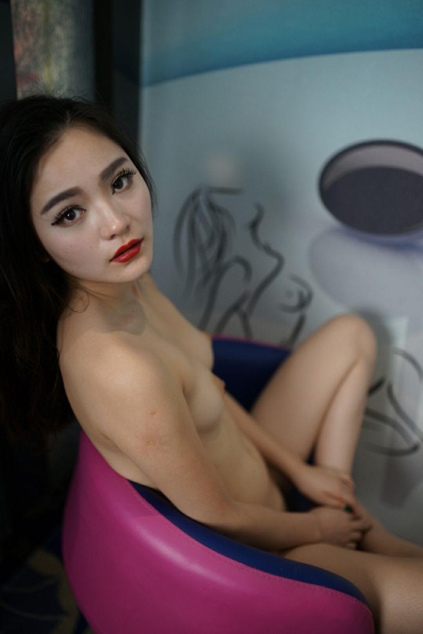 极品美模米兰私拍无圣光套图（三）[100P]