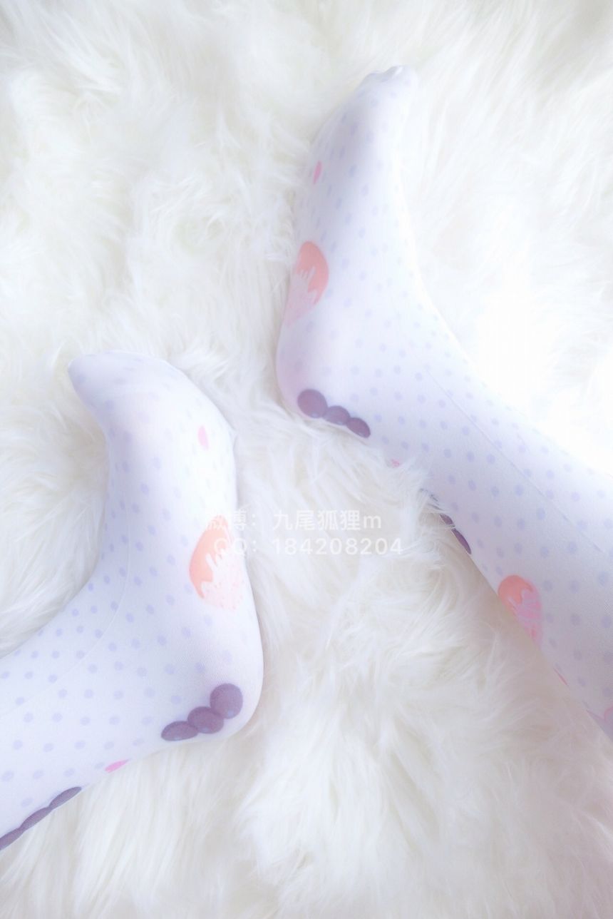 极品萝莉网红九尾狐狸m最新无圣光套图[54P]