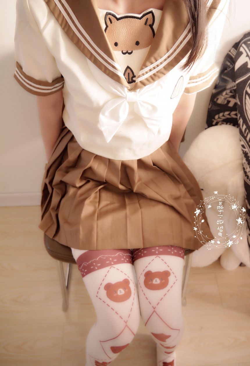 极品萝莉网红吃货小绿MVIP无圣光套图[93P]